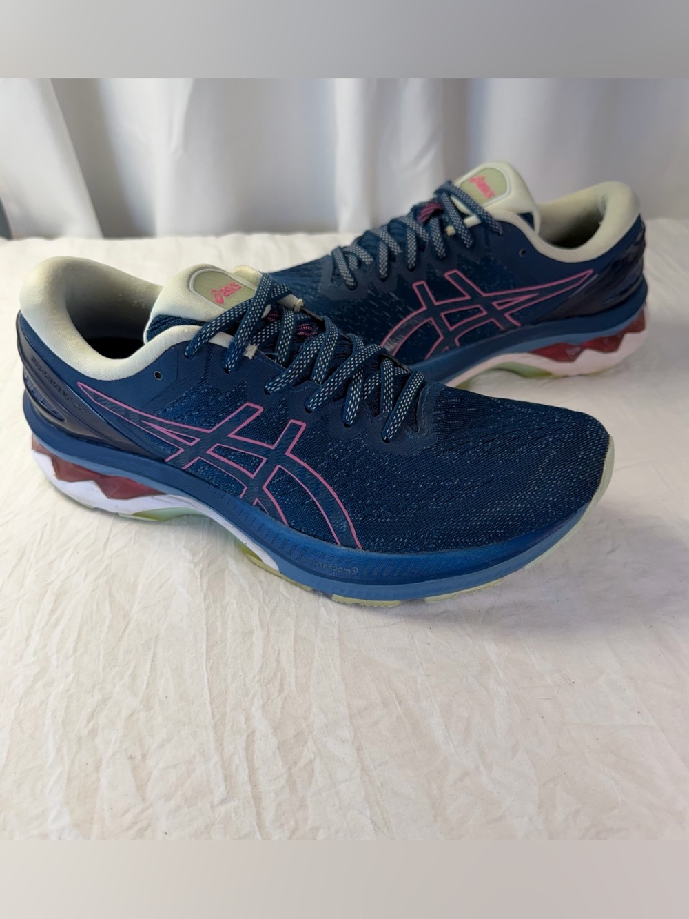 ASICS Gel-Kayano Women's sz10 Navy & Pink Lightweight Running Shoes 1012A64